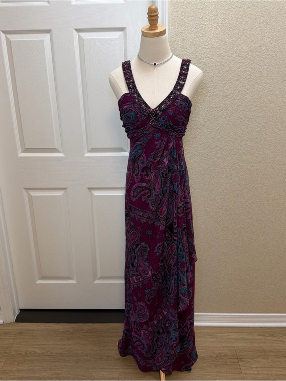 Cachet Beaded Paisley Maxi Dress Purple Formal Prom Size 4